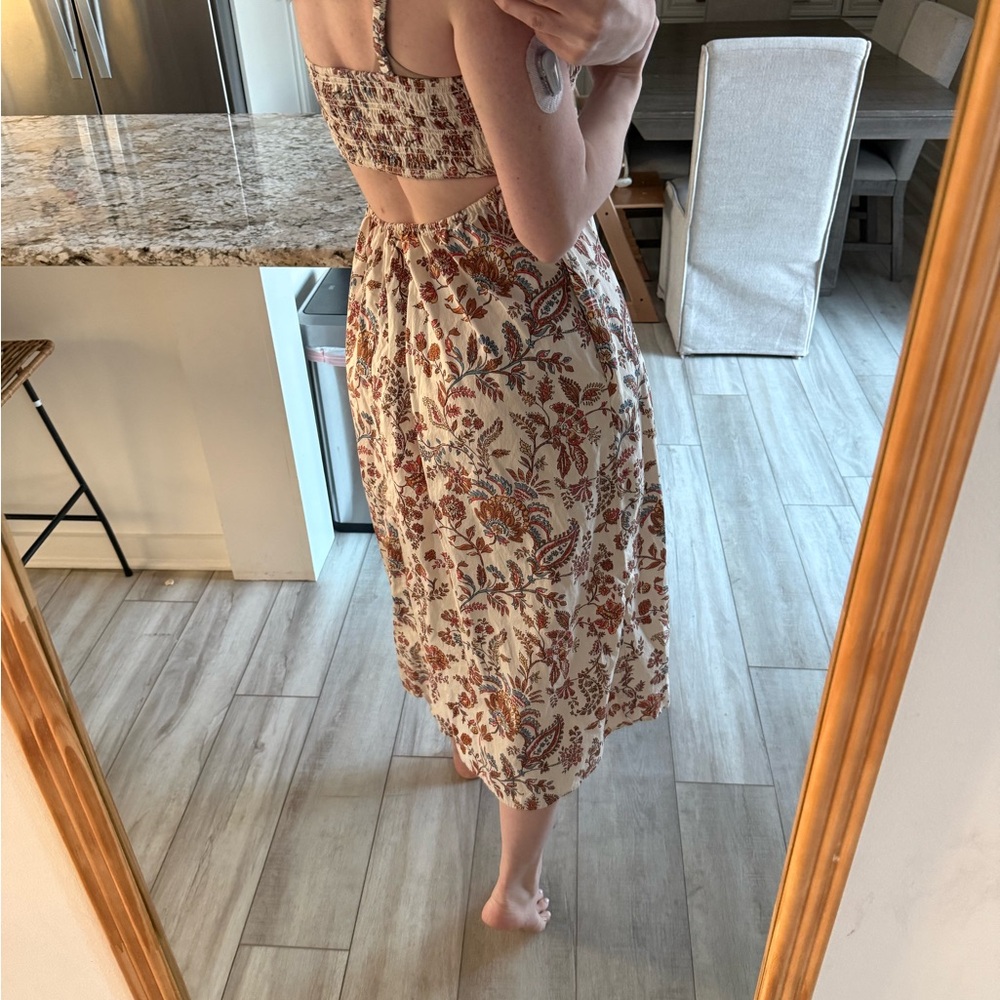 Old Navy Cream Floral Smocked Cami Midi Dress Boho Sleeveless Size Medium - Picture 4 of 6